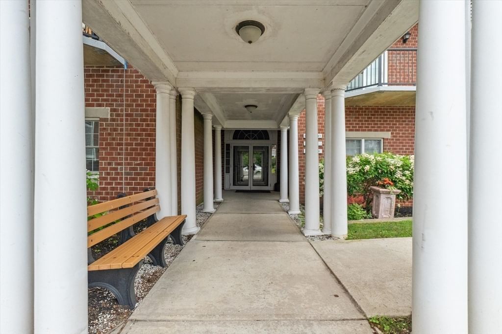 Listing Image 27
