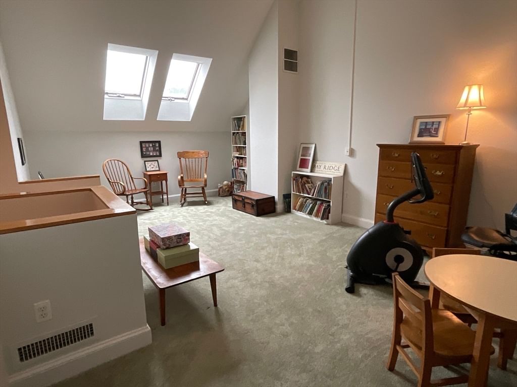 Listing Image 17