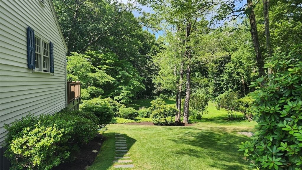29 Ramblewood Dr, Ashland, MA 01721 photo 3