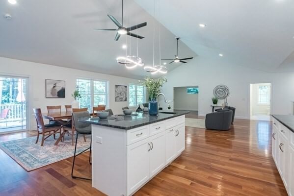 7 Grey Oak Ln, Whately, MA 01373 photo 2