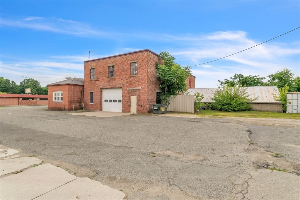 2019 Bridge St Palmer — Photo 4 of 12