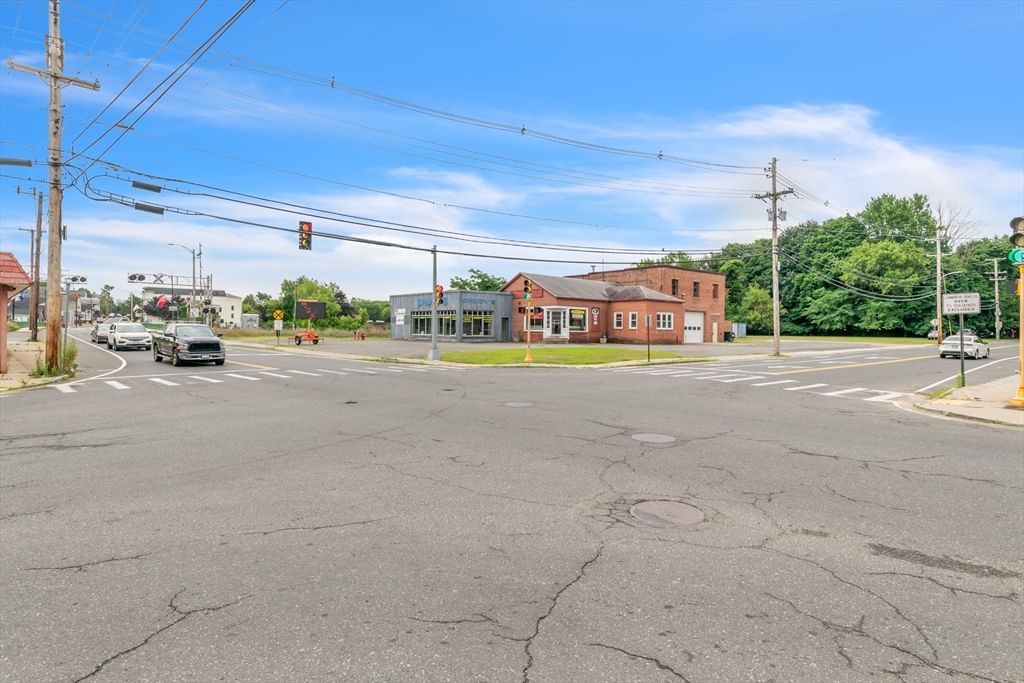 2019 Bridge St Palmer — Photo 5 of 12
