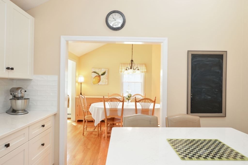 25 Hamilton Ave, Milford, MA 01757 photo 2