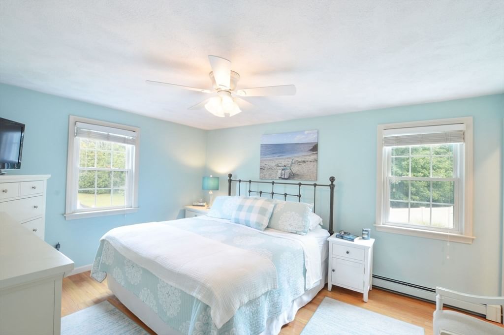 25 Hamilton Ave, Milford, MA 01757 photo 4