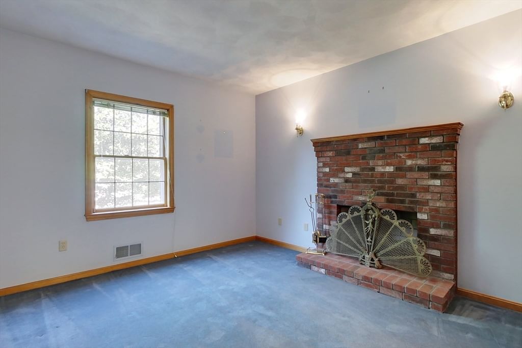 3 Snowy Cir, Dracut, MA 01826 photo 3