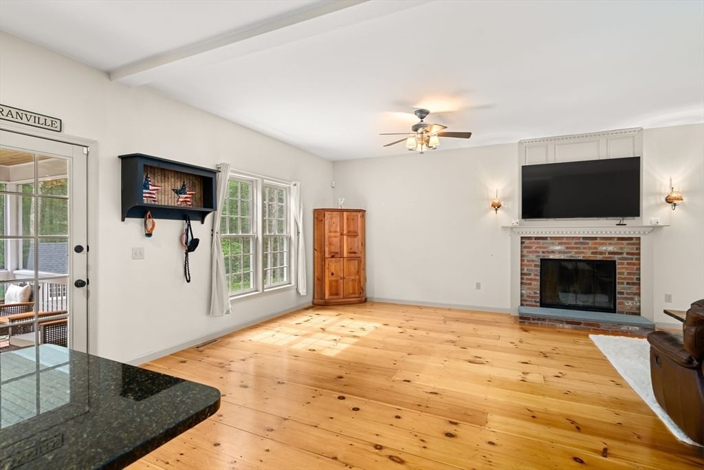 308 Crest Ln, Granville, MA 01034 photo 3