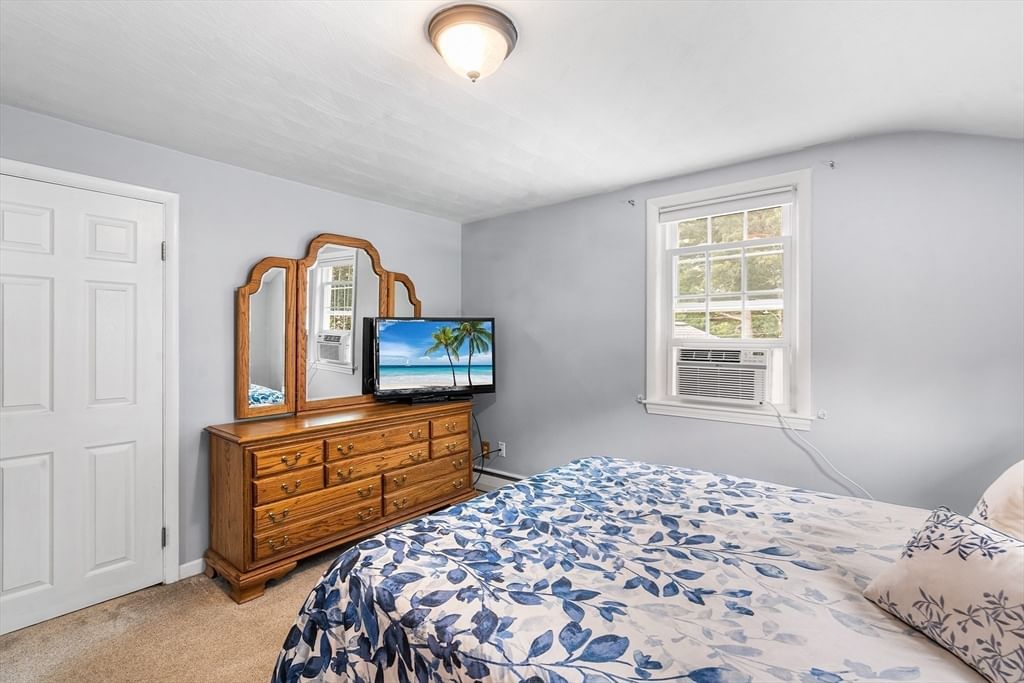 25 Tanglewood Ave, Tewksbury, MA 01876 photo 4