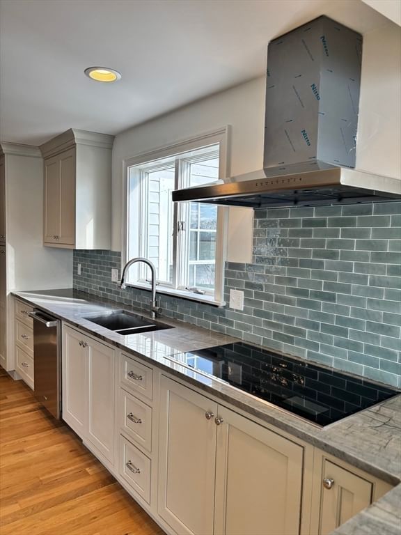 263 East Main Street Gloucester — Photo 13 of 35