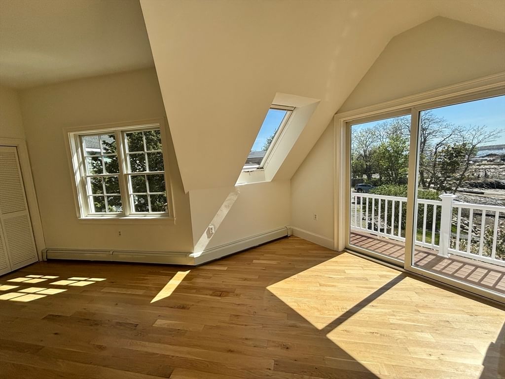 263 East Main Street Gloucester — Photo 19 of 35