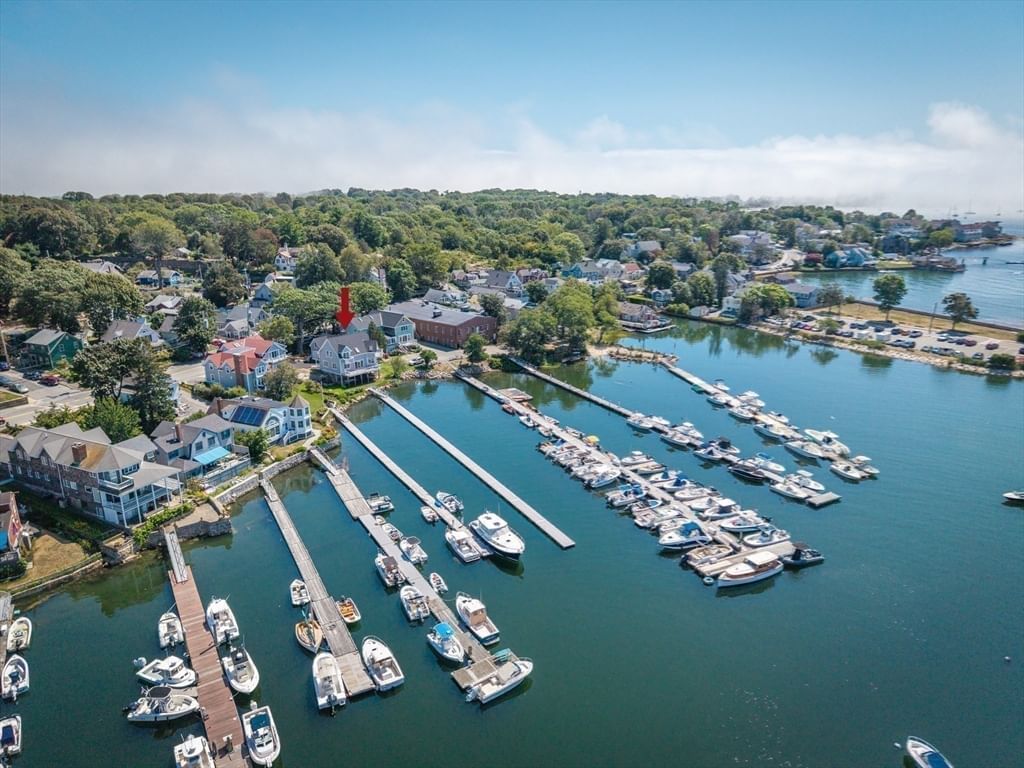263 East Main Street Gloucester — Photo 5 of 35