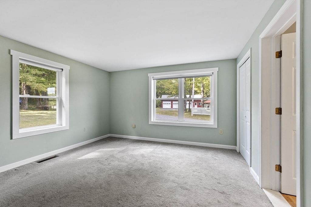 148 West St, New Salem, MA 01355 photo 4