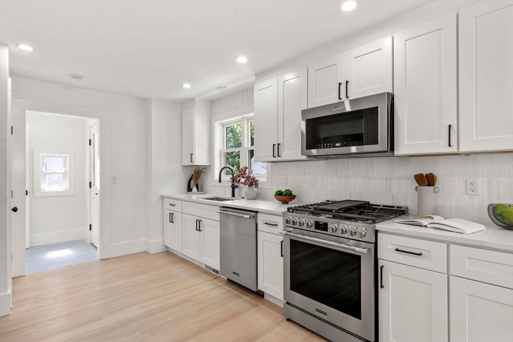 15 Freeman St Newton — Photo 10 of 30