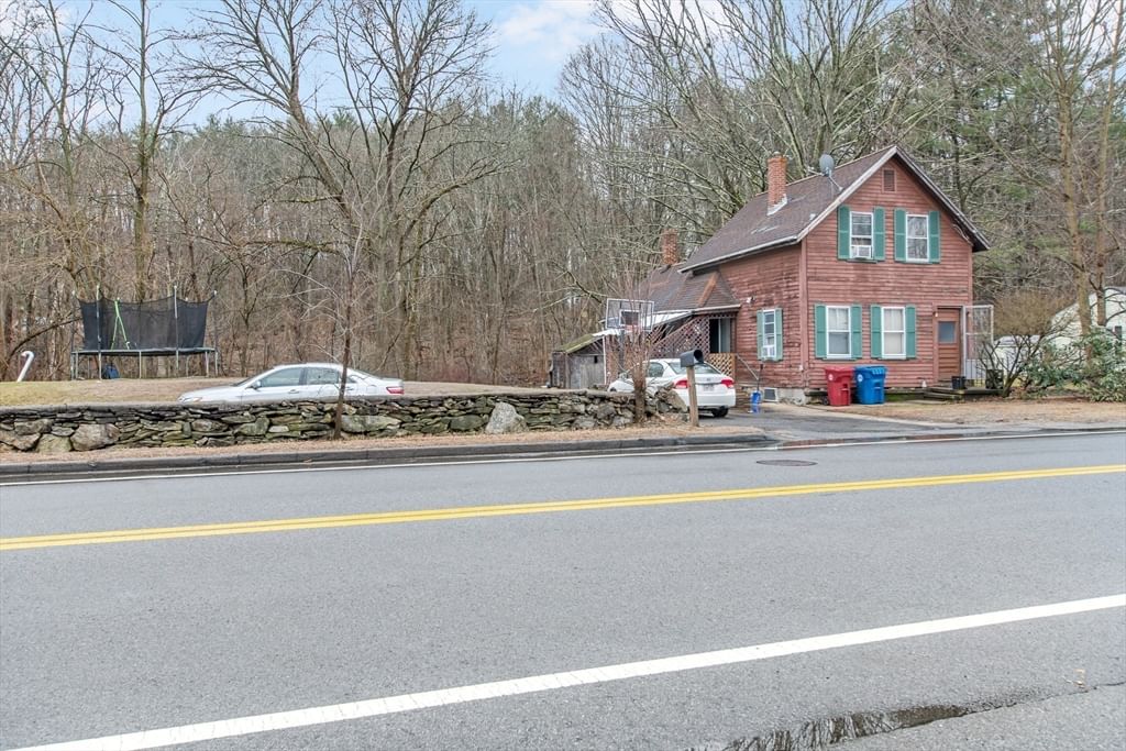 114 Middlesex Road Tyngsborough — Photo 8 of 36