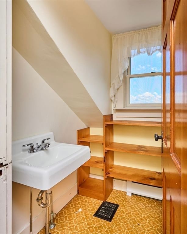 175 Peckville Road, Shelburne, MA 01370 photo 4
