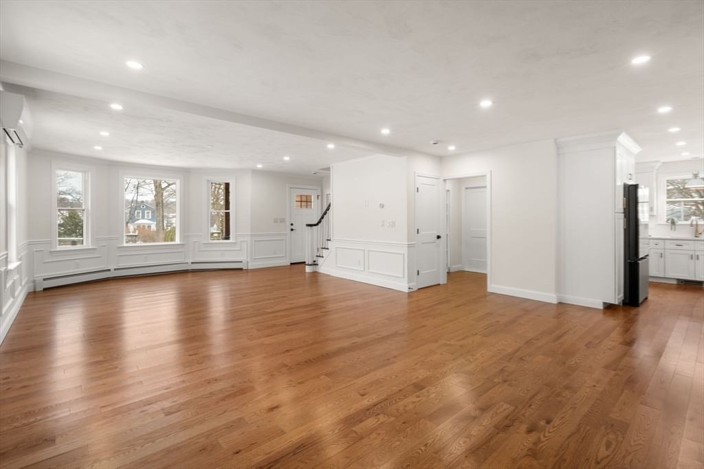 105 South Quinsigamond Avenue Shrewsbury — Photo 11 of 37