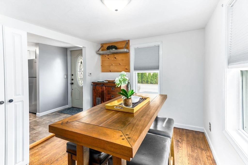 4 Phillips St Attleboro — Photo 13 of 34