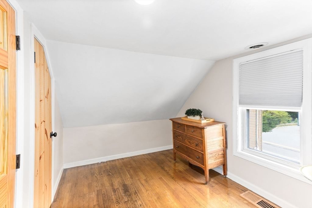 4 Phillips St Attleboro — Photo 16 of 34