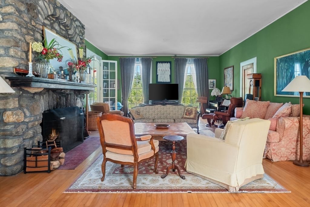 535 Main Rd Monterey — Photo 18 of 42