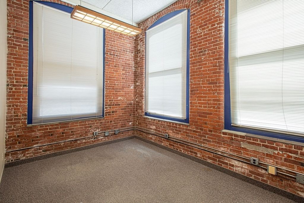 320 Riverside Dr #3 Northampton — Photo 11 of 32