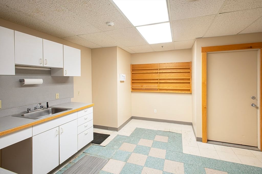 320 Riverside Dr #3 Northampton — Photo 15 of 32