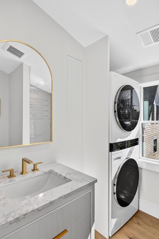 10 Bradford Street #Unit 4 Provincetown — Photo 12 of 16