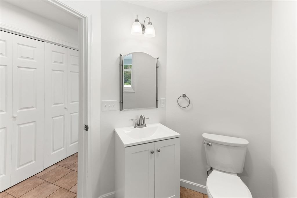 280 Washington St Easton — Photo 10 of 40