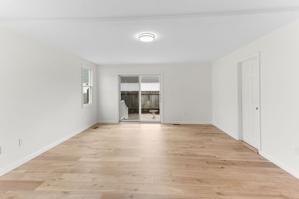 280 Washington St Easton — Photo 14 of 40