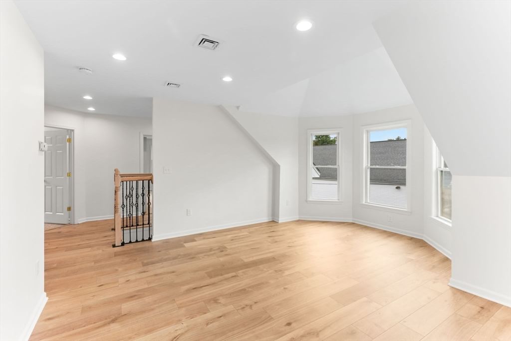 280 Washington St Easton — Photo 16 of 40