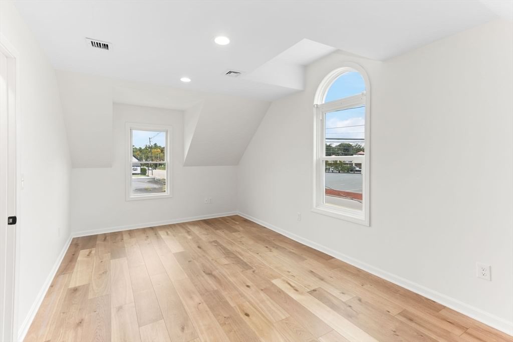 280 Washington St Easton — Photo 17 of 40