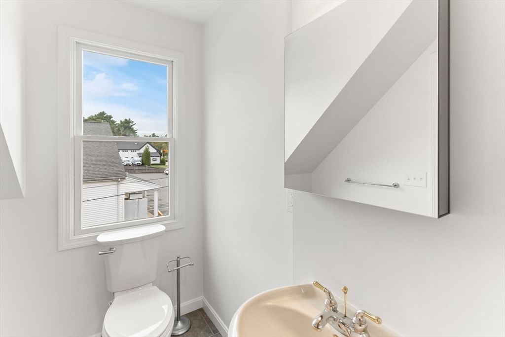 280 Washington St Easton — Photo 23 of 40