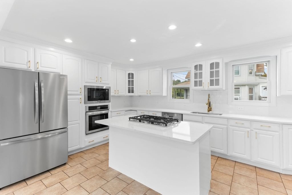 280 Washington St Easton — Photo 6 of 40