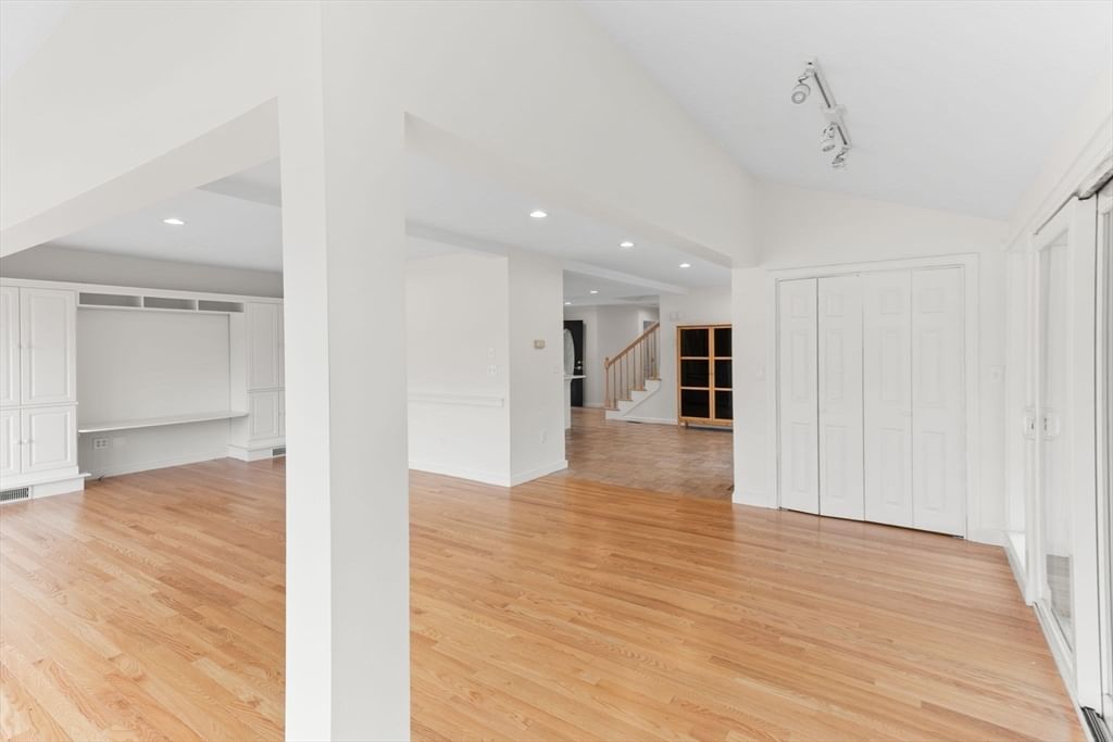 280 Washington St Easton — Photo 9 of 40