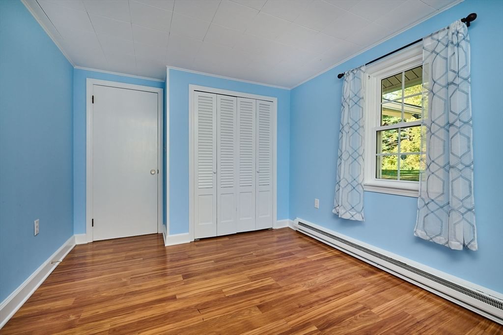 50 Old Village Rd, Shelburne, MA 01370 photo 3