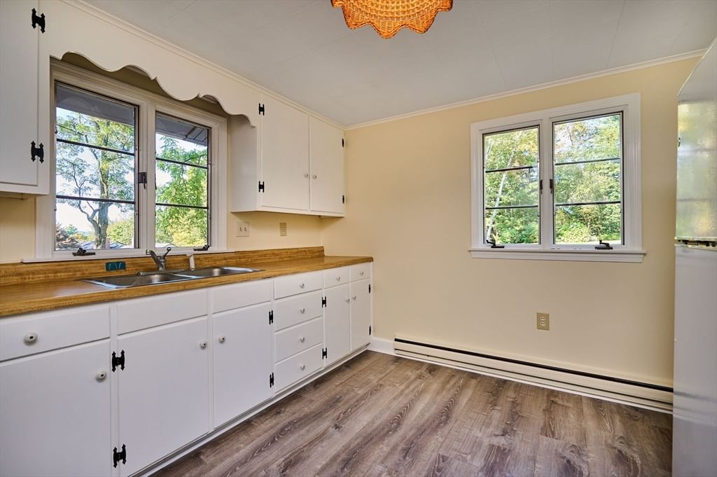 50 Old Village Rd, Shelburne, MA 01370 photo 2