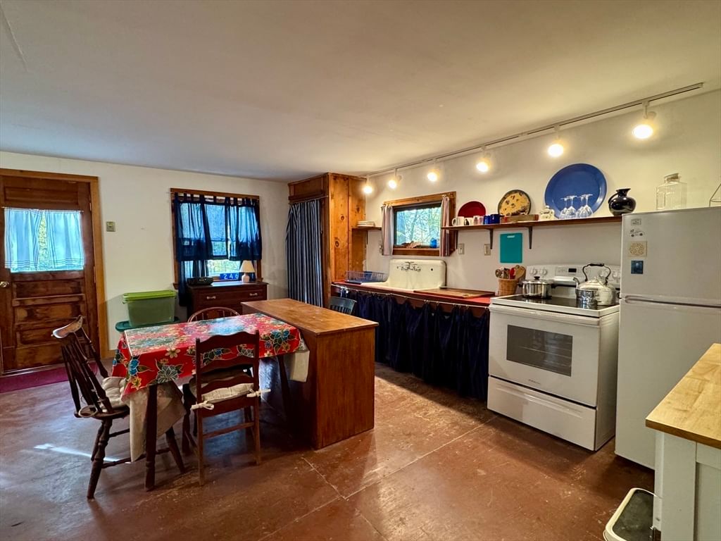 246 South Road, Heath, MA 01346 photo 2
