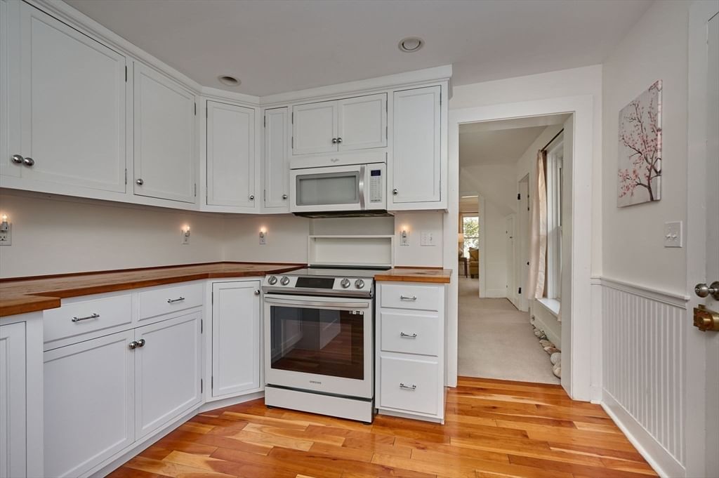 94 Main Street, Shelburne, MA 01370 photo 2