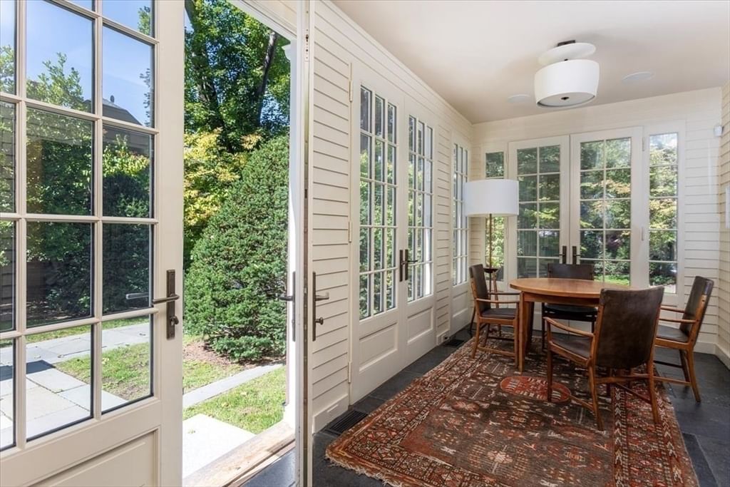 153 Brattle St Cambridge — Photo 12 of 34