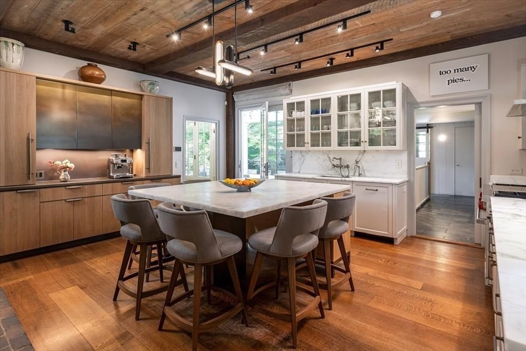 153 Brattle St Cambridge — Photo 8 of 34