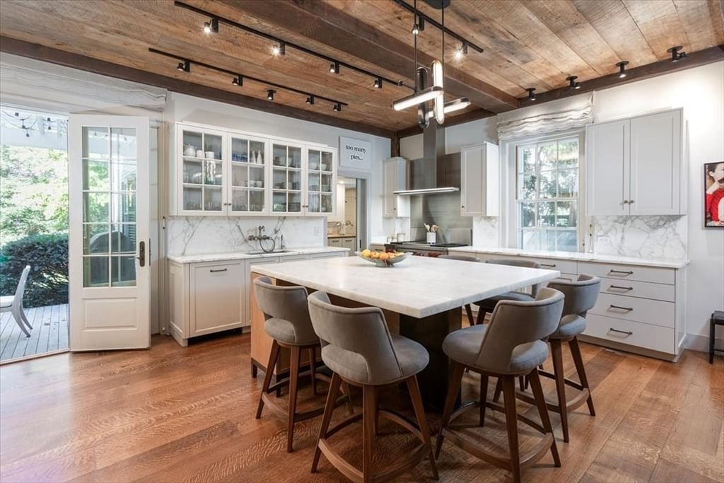153 Brattle St Cambridge — Photo 9 of 34