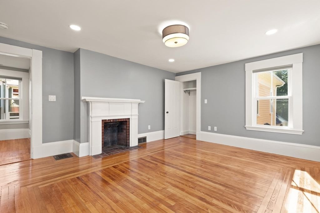 70 School St Waltham — Photo 16 of 17