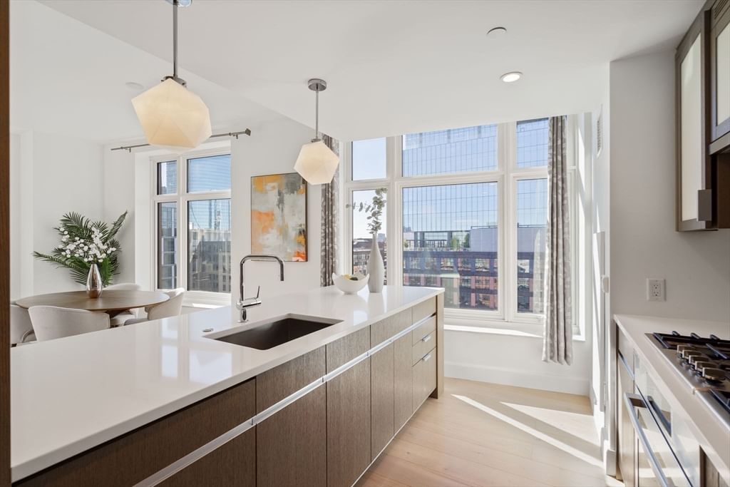 100 Lovejoy Wharf #PH 1B Boston — Photo 10 of 41