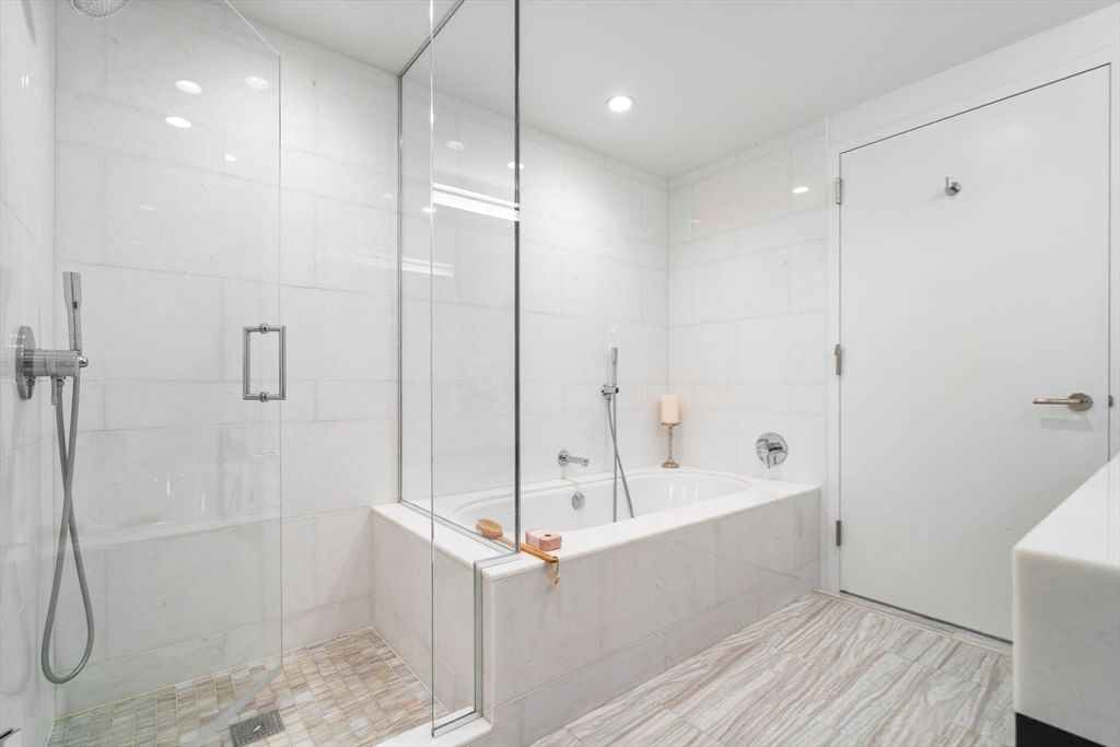 100 Lovejoy Wharf #PH 1B Boston — Photo 18 of 41