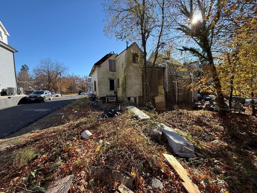 1139 Hyde Park Ave Boston — Photo 9 of 10