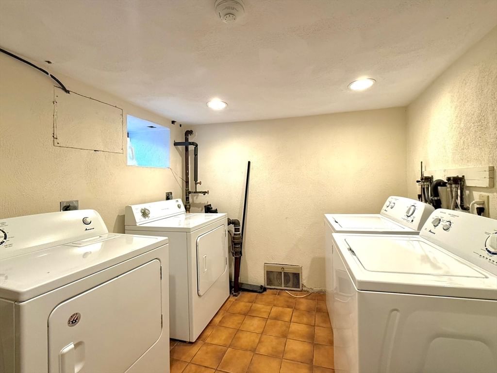 28 Claremont Ter #6 Swampscott — Photo 20 of 27