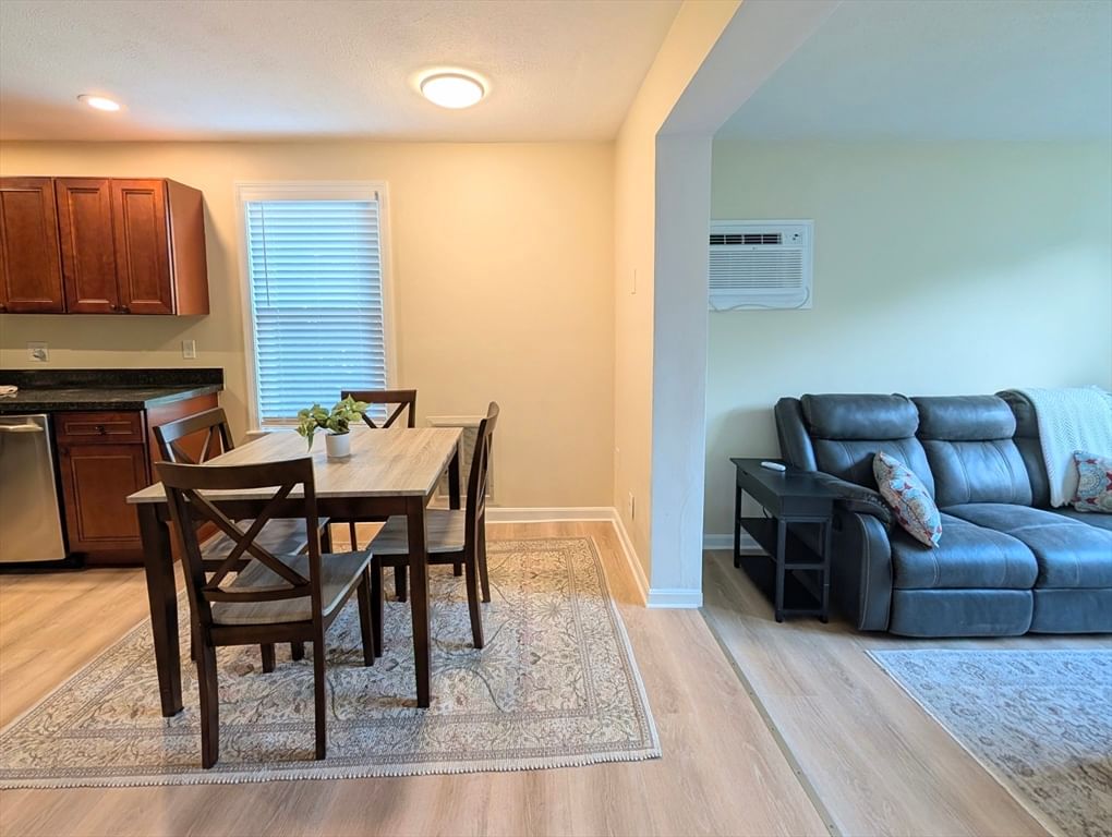 28 Claremont Ter #6 Swampscott — Photo 6 of 27