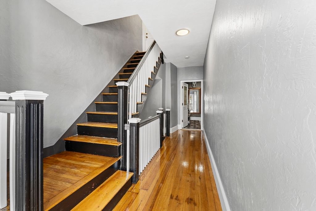 69 Greenwood St Boston — Photo 17 of 42