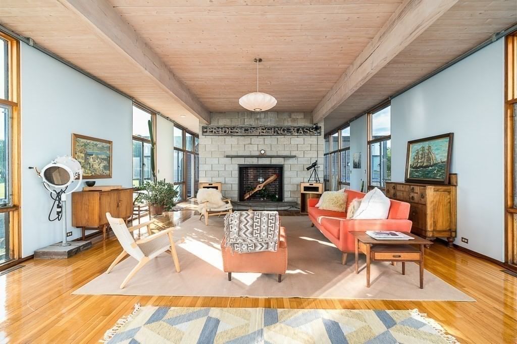 68 Paine Ave Beverly — Photo 9 of 32