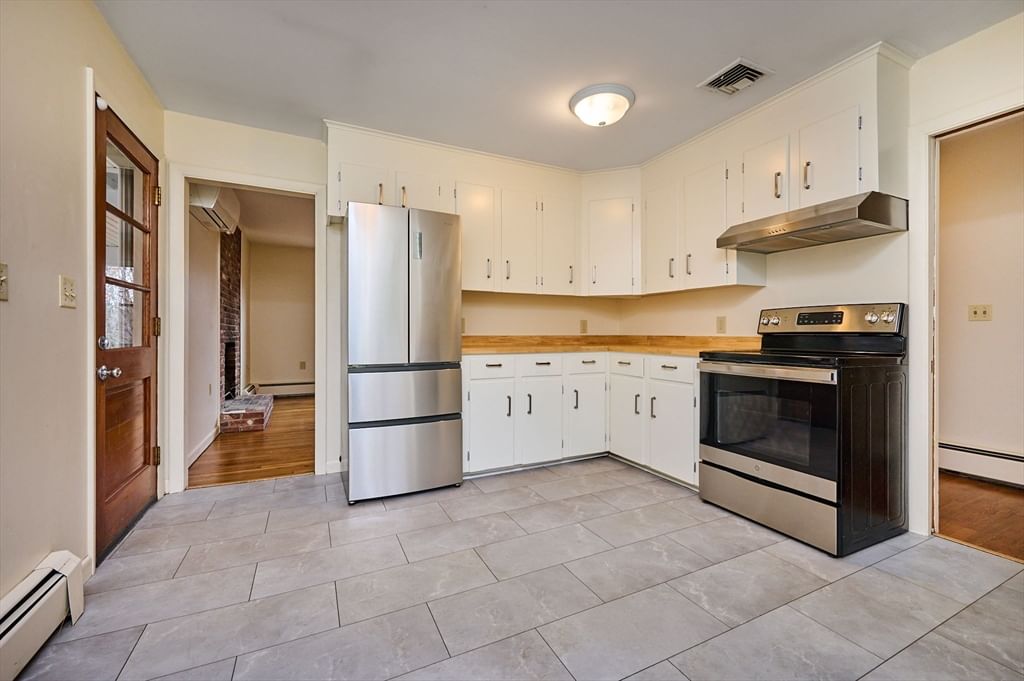 72 N Main St, New Salem, MA 01355 photo 2