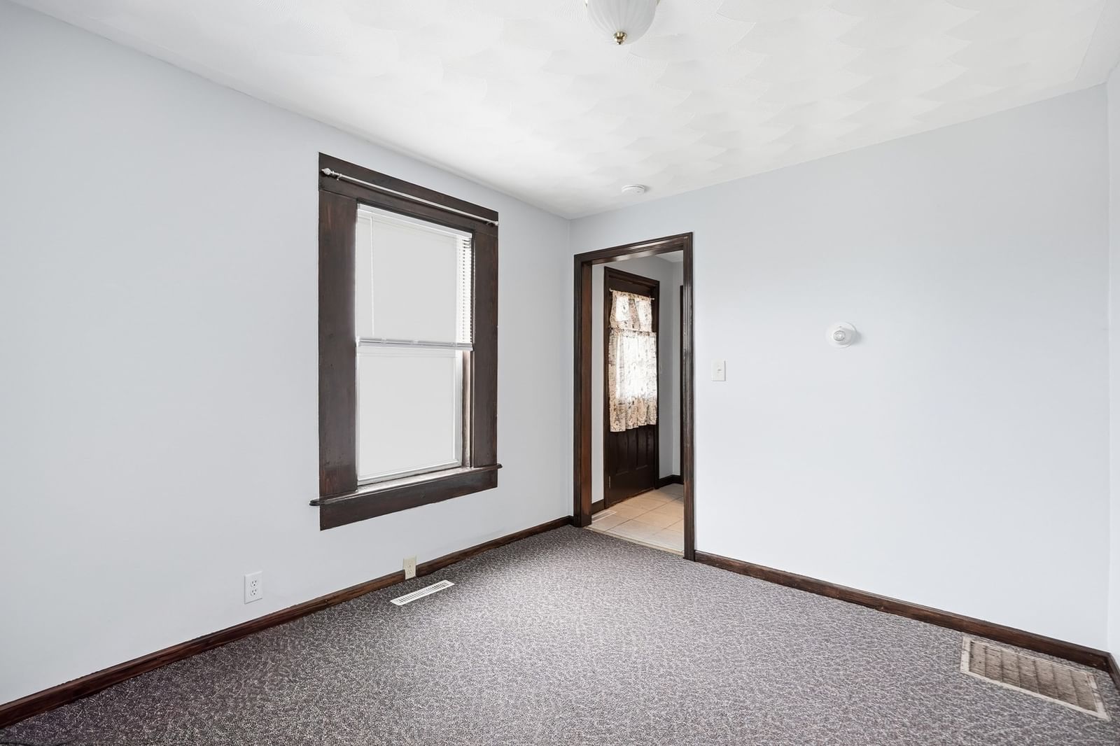 295 Main Springfield — Photo 12 of 22