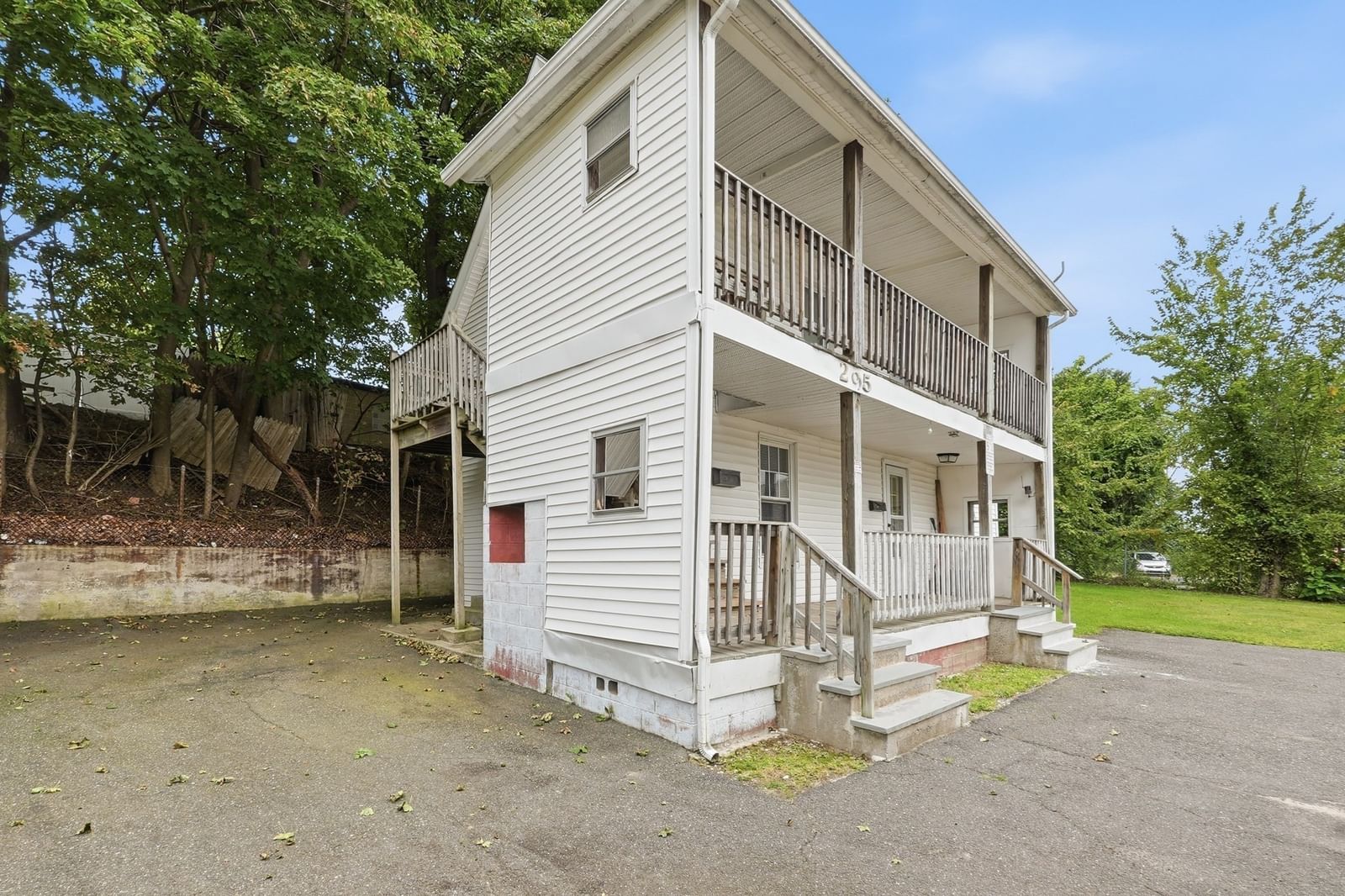 295 Main Springfield — Photo 19 of 22